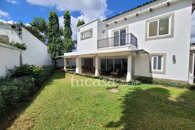 Renta preciosa casa en alamedas de las colinas con muebles