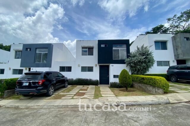 Renta con linea blanca e internet incluido en santo domingo